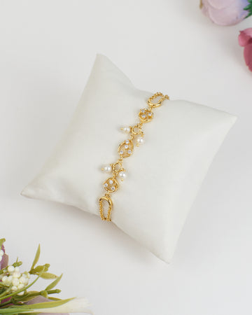 Blush Glow Pearl Bracelet
