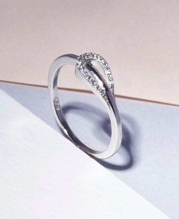 Beautifully Crafted Sterling Silver Ring - Chandrani Pearls