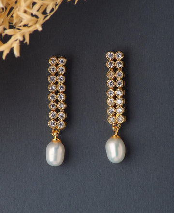 Delicate Stone Studded Pearl Earring - Chandrani Pearls