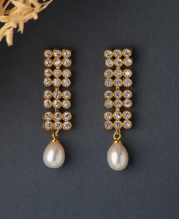 Delicate Stone Studded Pearl Earring - Chandrani Pearls
