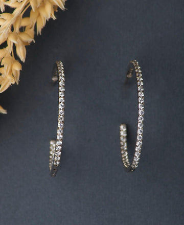 Fashionable Stone Studded Silver Earring - Chandrani Pearls