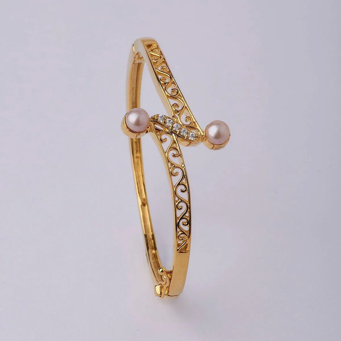 Ritzy Stone Studded Pearl Bracelet - Chandrani Pearls