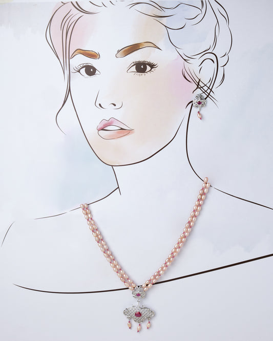 The Jacklyn Pearl Necklace Set