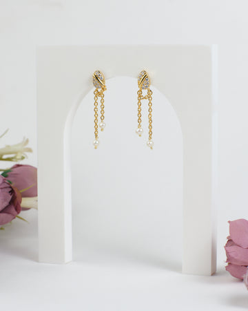 Oasis Drop Pearl Earring