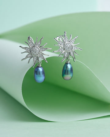 Pearl classics, trendy twist