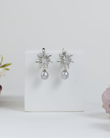 Drop of Light Pearl Earring
