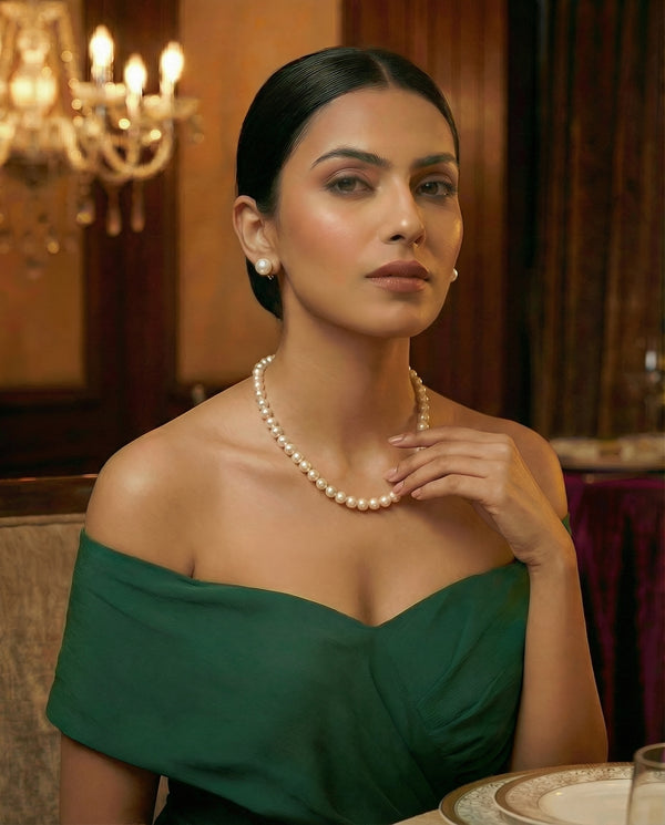 Elegant Single-Strand Pearl Necklace