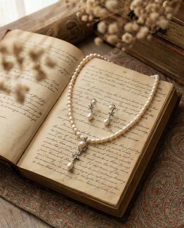 Everlasting Bloom Pearl Necklace Set