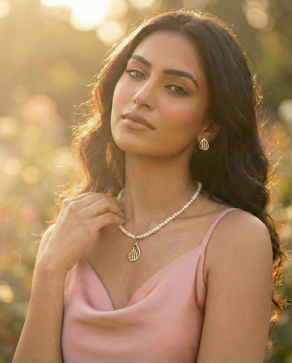 Teardrop Crystal & Pearl Necklace Set