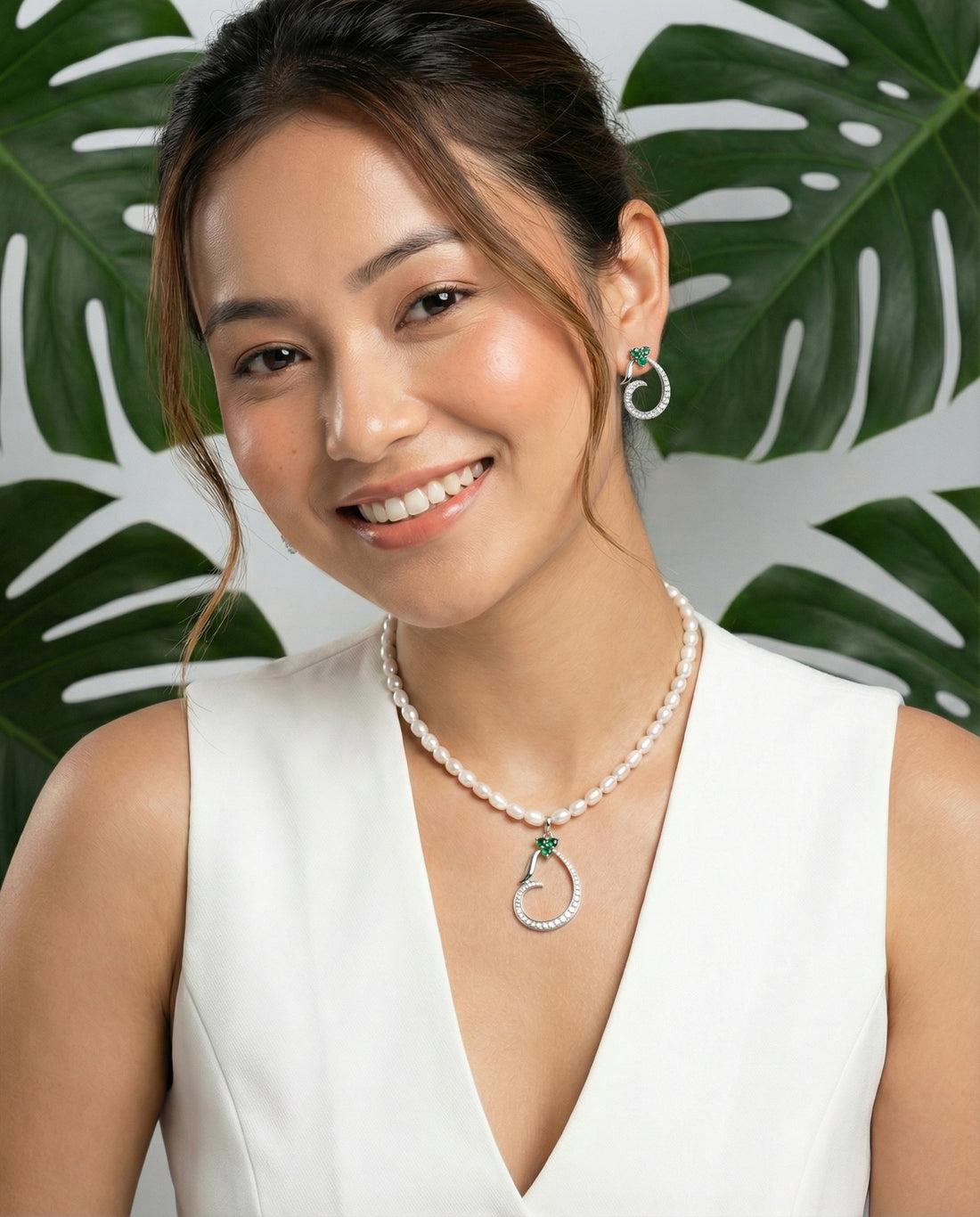 Swirl Pearl Necklace with Dangle Earrings Set