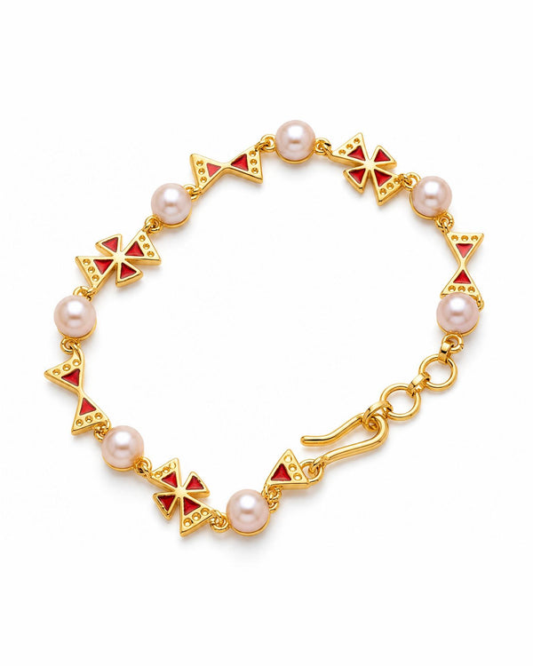 Vintage-Inspired Golden Link Pearl Bracelet