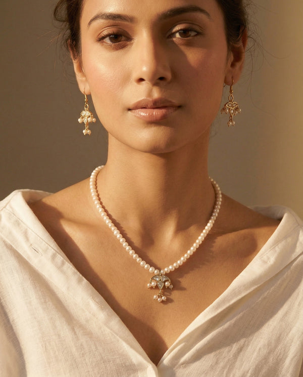 Ethereal Bloom Pearl Necklace Set