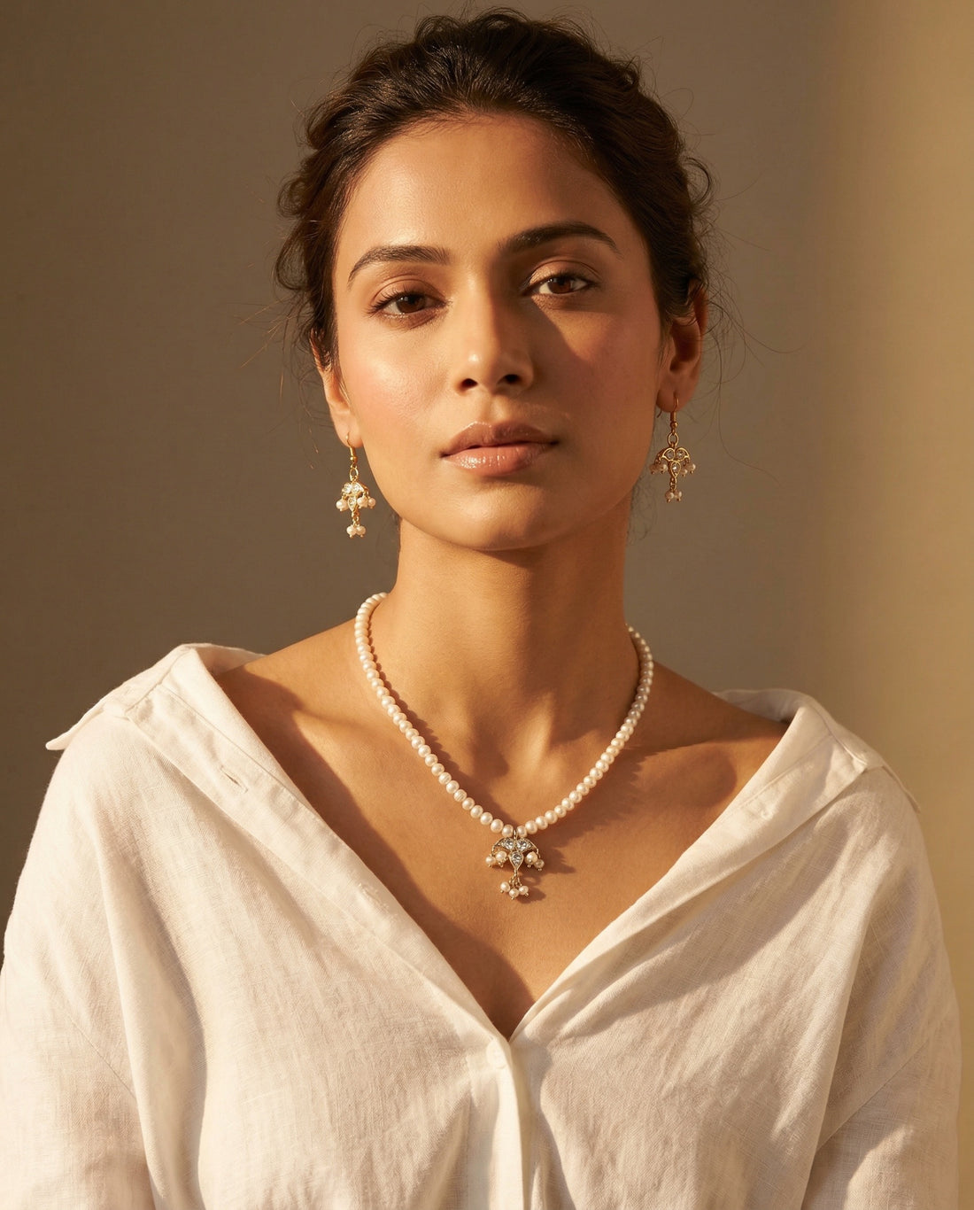 Ethereal Bloom Pearl Necklace Set