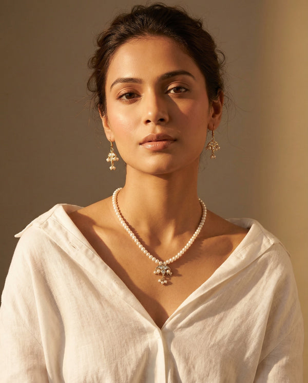 Ethereal Bloom Pearl Necklace Set