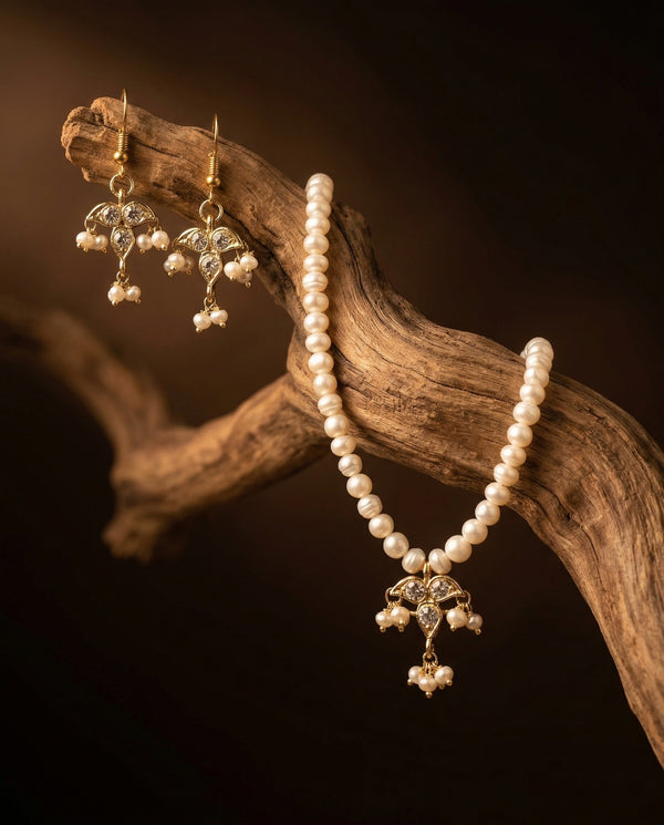 Ethereal Bloom Pearl Necklace Set