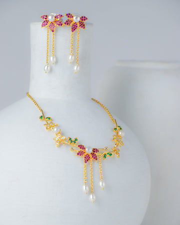 Gold-Plated Floral Pearl Necklace Set