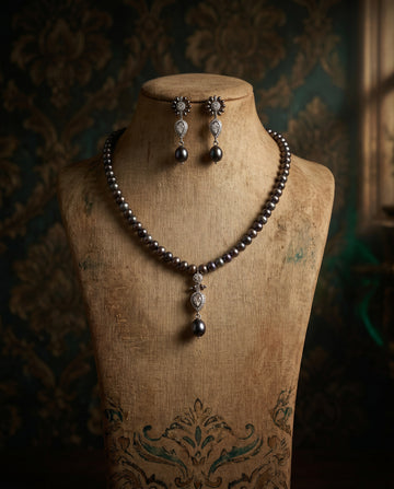 Contemporary Single-Strand Black Pearl Necklace Set