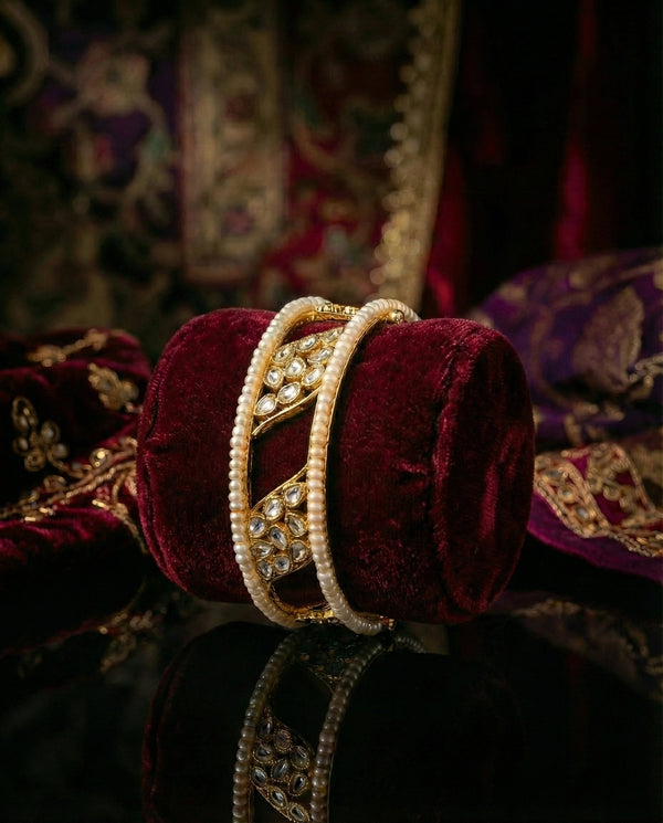 Antique-Inspired Golden Pearl & Kundan Filigree Bangle