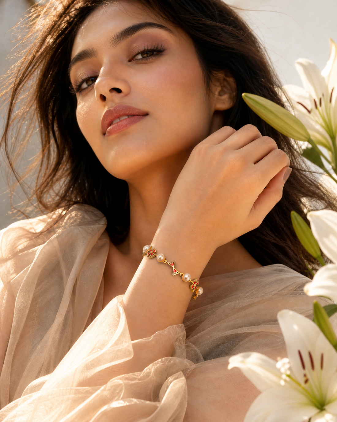 Vintage-Inspired Golden Link Pearl Bracelet