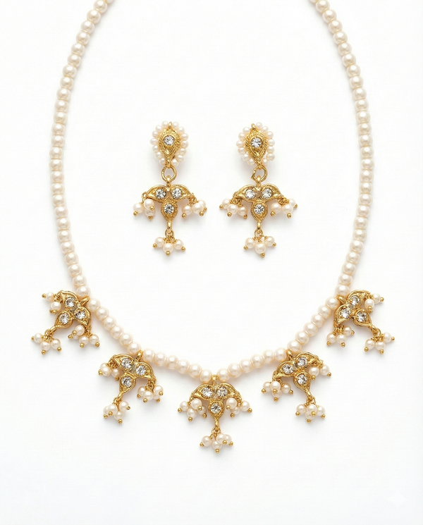 Multi-Charm Fringe Gold-Plated Pearl Set