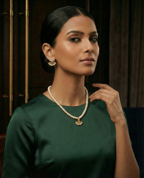 Gold-Plated Fan Motif Pearl Jewellery Set