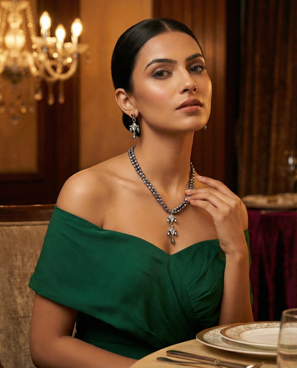 Vintage-Style Black Pearl Jewellery Set