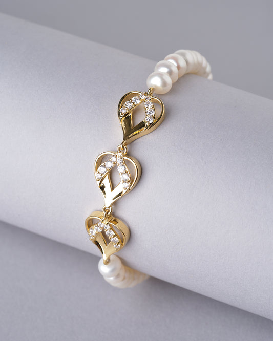 The Nature's Adore Pearl Bracelet