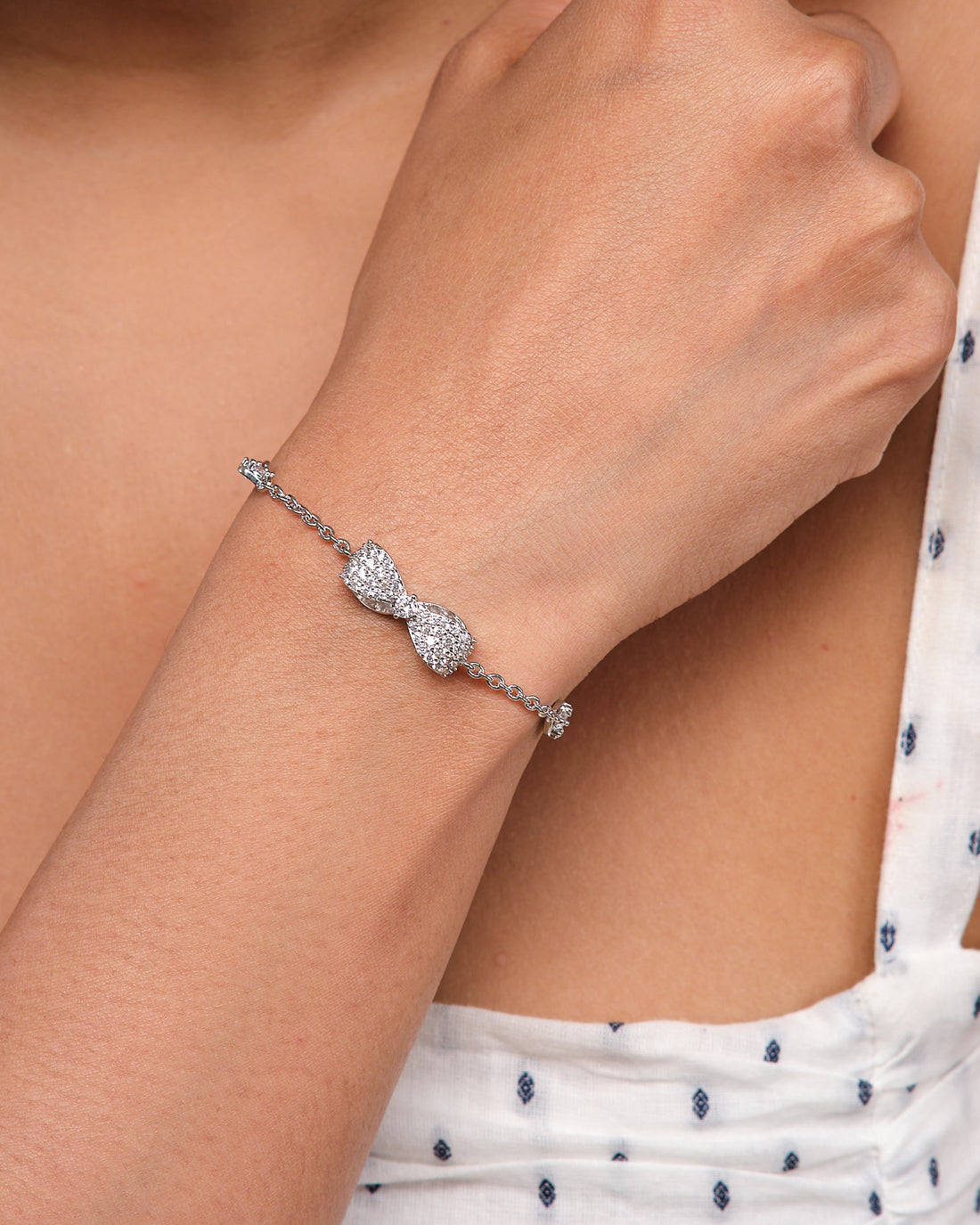 Moonlit Disc Metal Bracelet