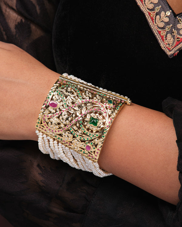 Scintillating  Stone With Style Pearl Bracelet