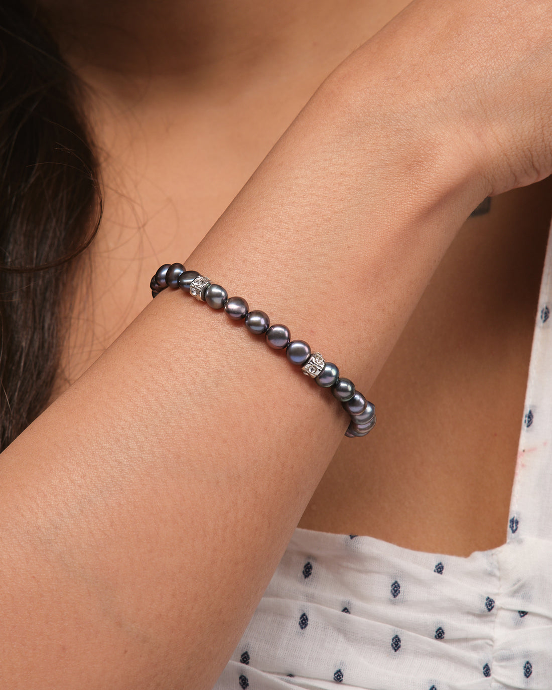 Lustrous pearls, effortlessly chic