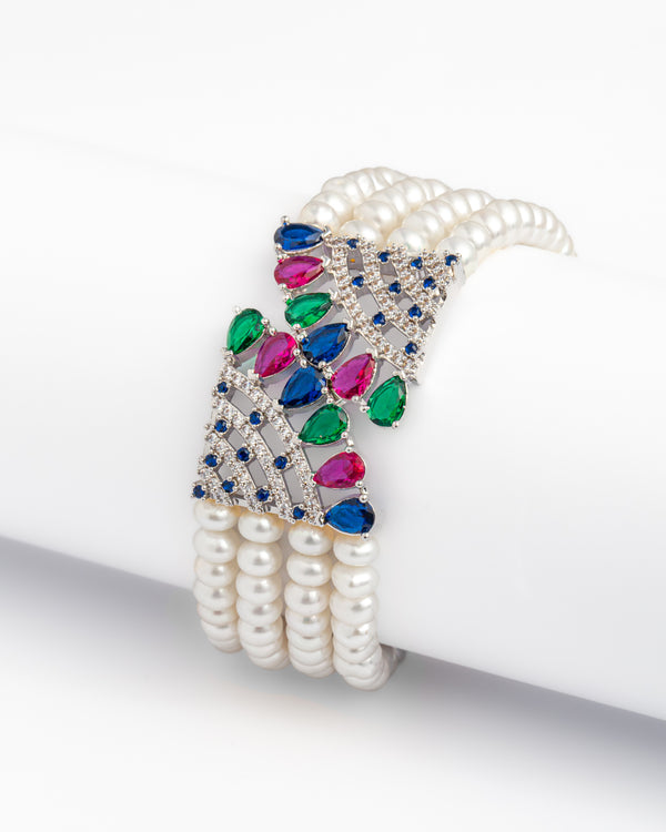Elegant Peacock Motif Pearl Bracelet with CZ Stones