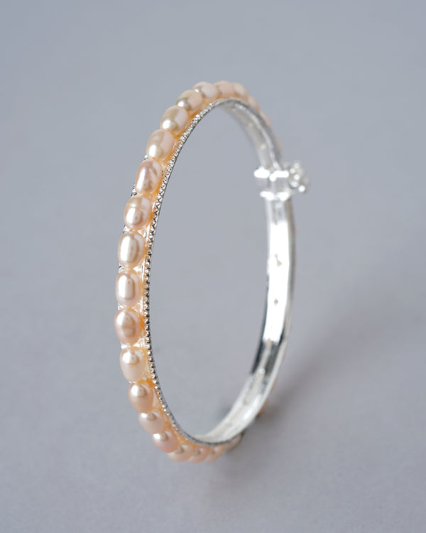 Simple Pearl Bangle