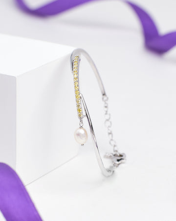 Minimalist 925 Silver Bracelet with Cubic Zirconia Accents