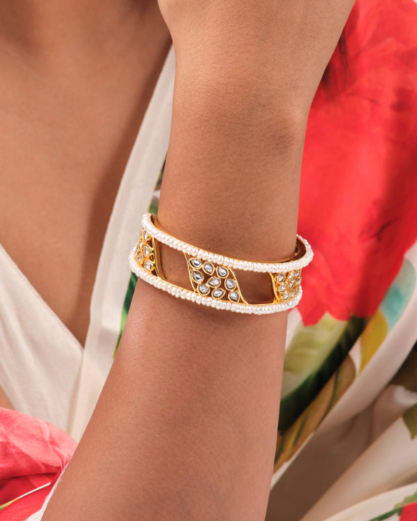 Royal Kundan Pearl Bangle