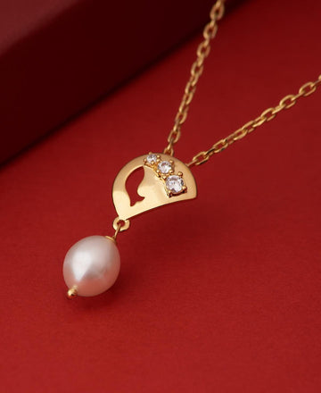 Beautiful 18Kt Gold Pendant - Chandrani Pearls