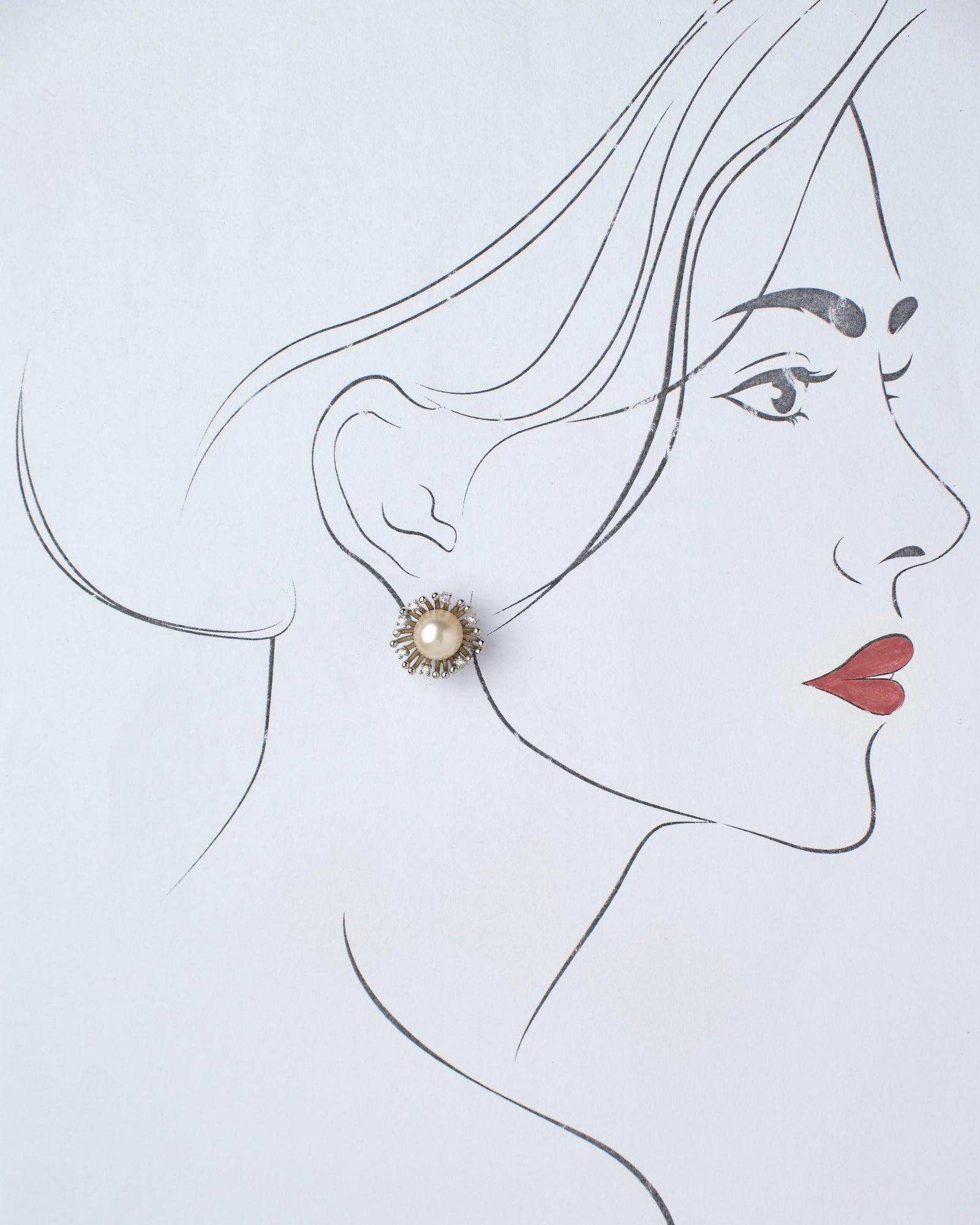 Beautiful Pearl Stud Earring - Chandrani Pearls