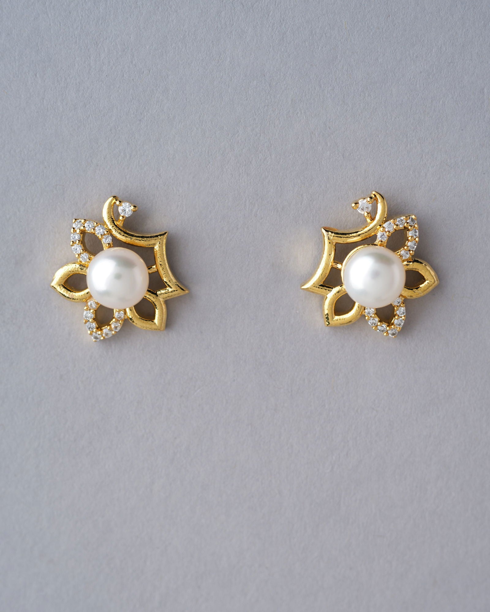 Beautiful Stud Pearl Earring - Chandrani Pearls