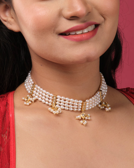 Gorgeous 4 Line Pearl Choker