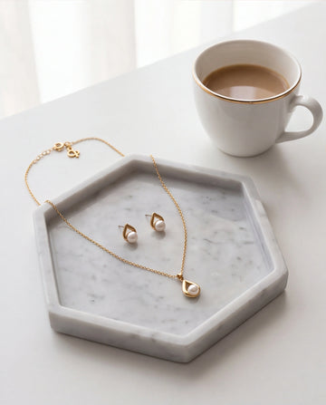 Modern Flame Pearl Pendant & Stud Earrings Jewellery Set