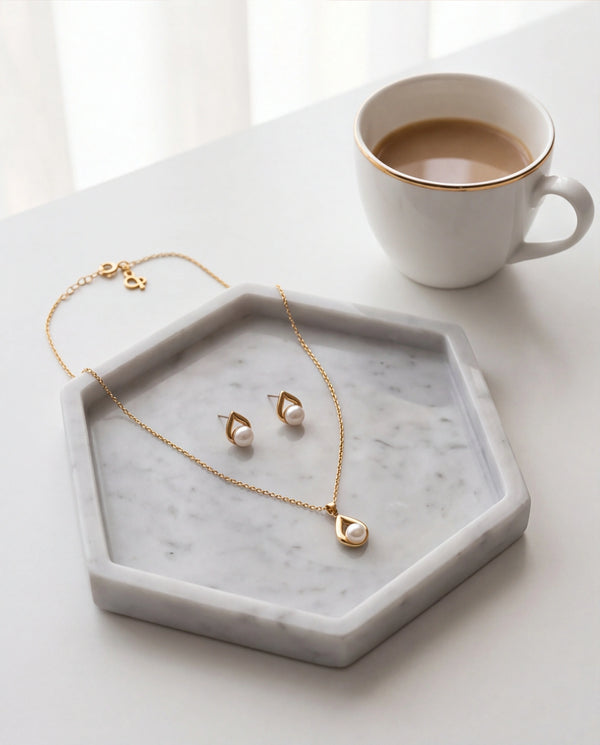 Modern Flame Pearl Pendant & Stud Earrings Jewellery Set