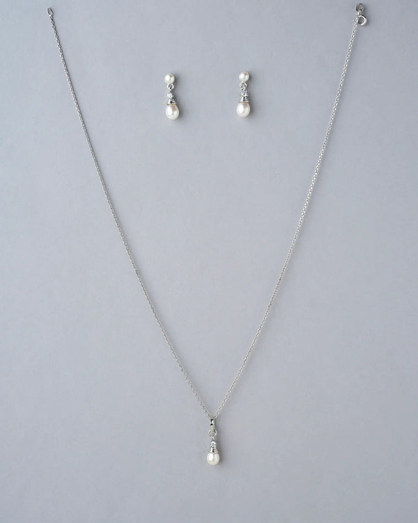 Pretty Pendant Set (Chain Use For Photographic Purpose)