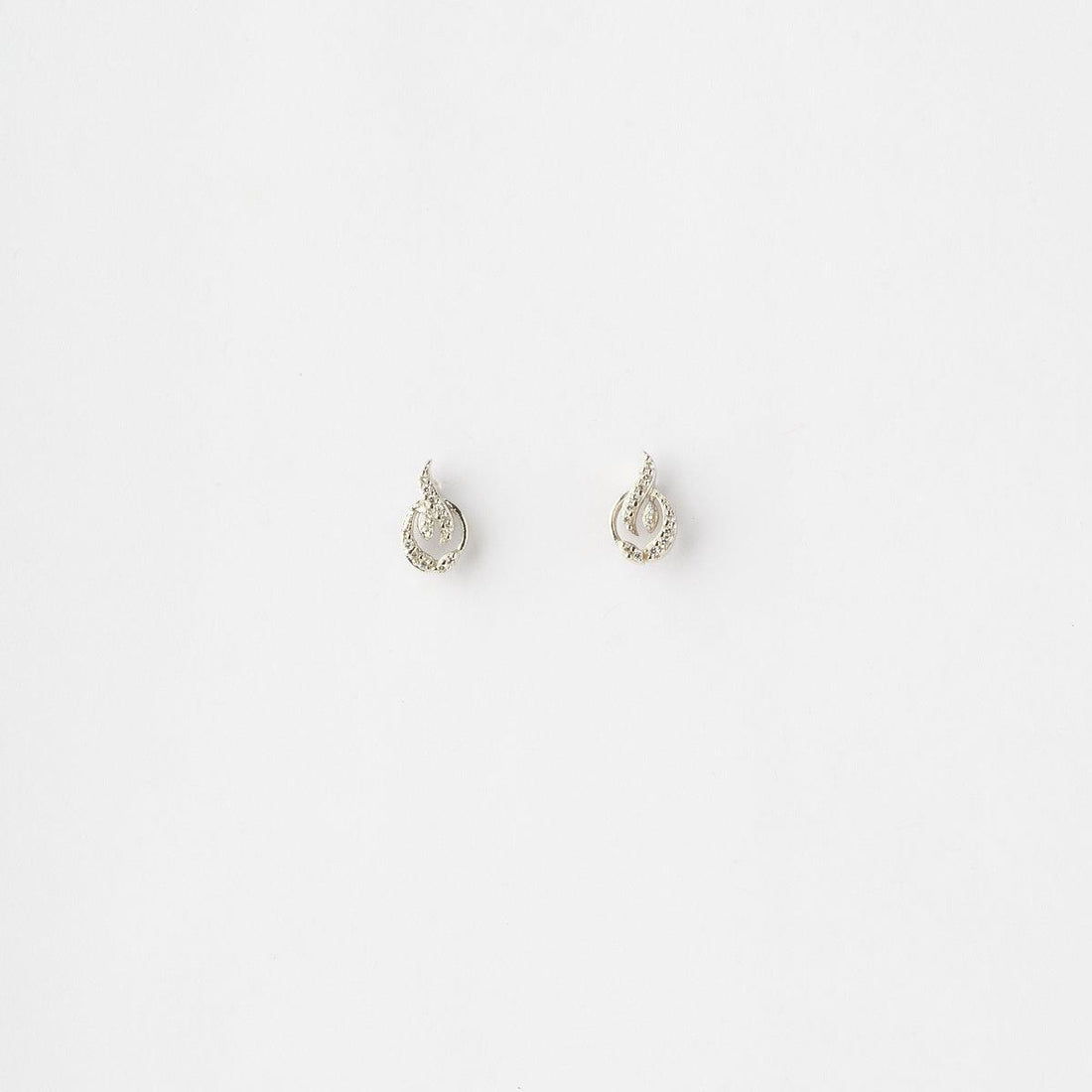 Delicate Stone Studded Earring - Chandrani Pearls