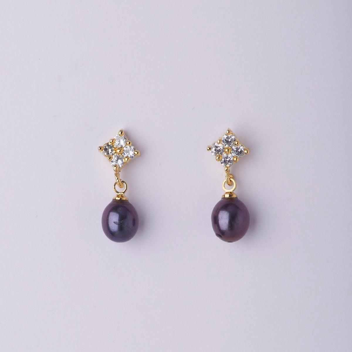 Delicate Stone Studded Earring - Chandrani Pearls