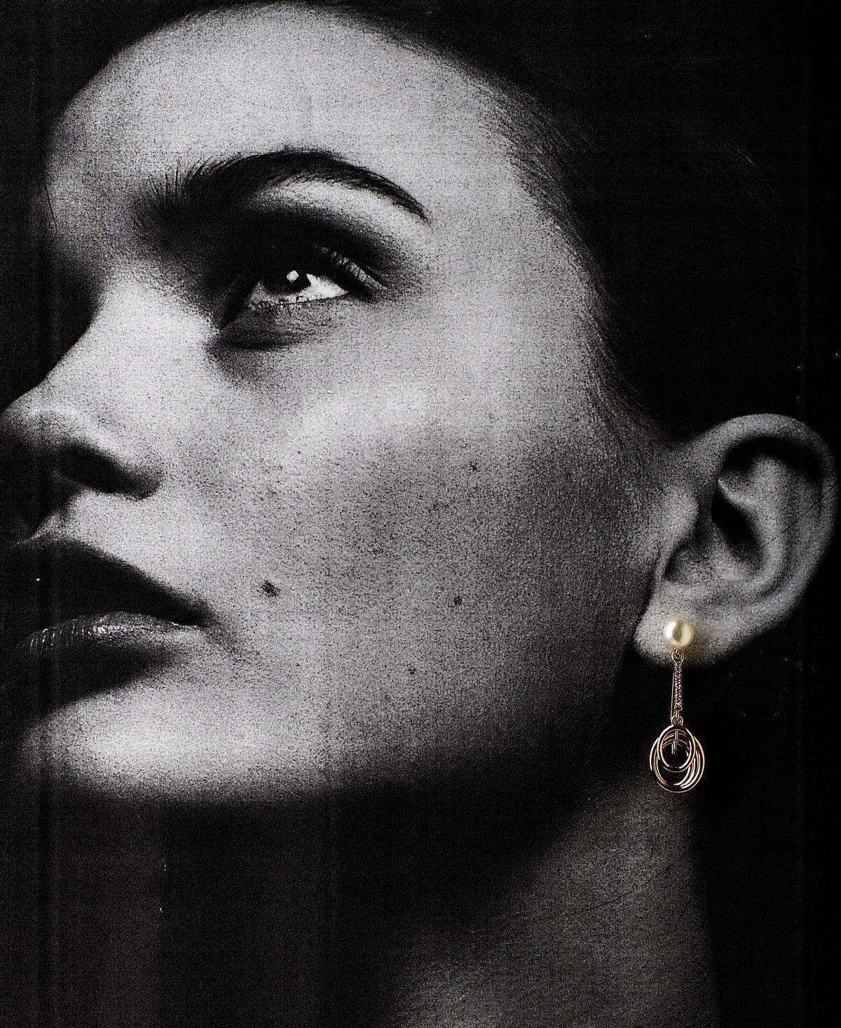 Delicate Stone Studded Pearl Earring - Chandrani Pearls
