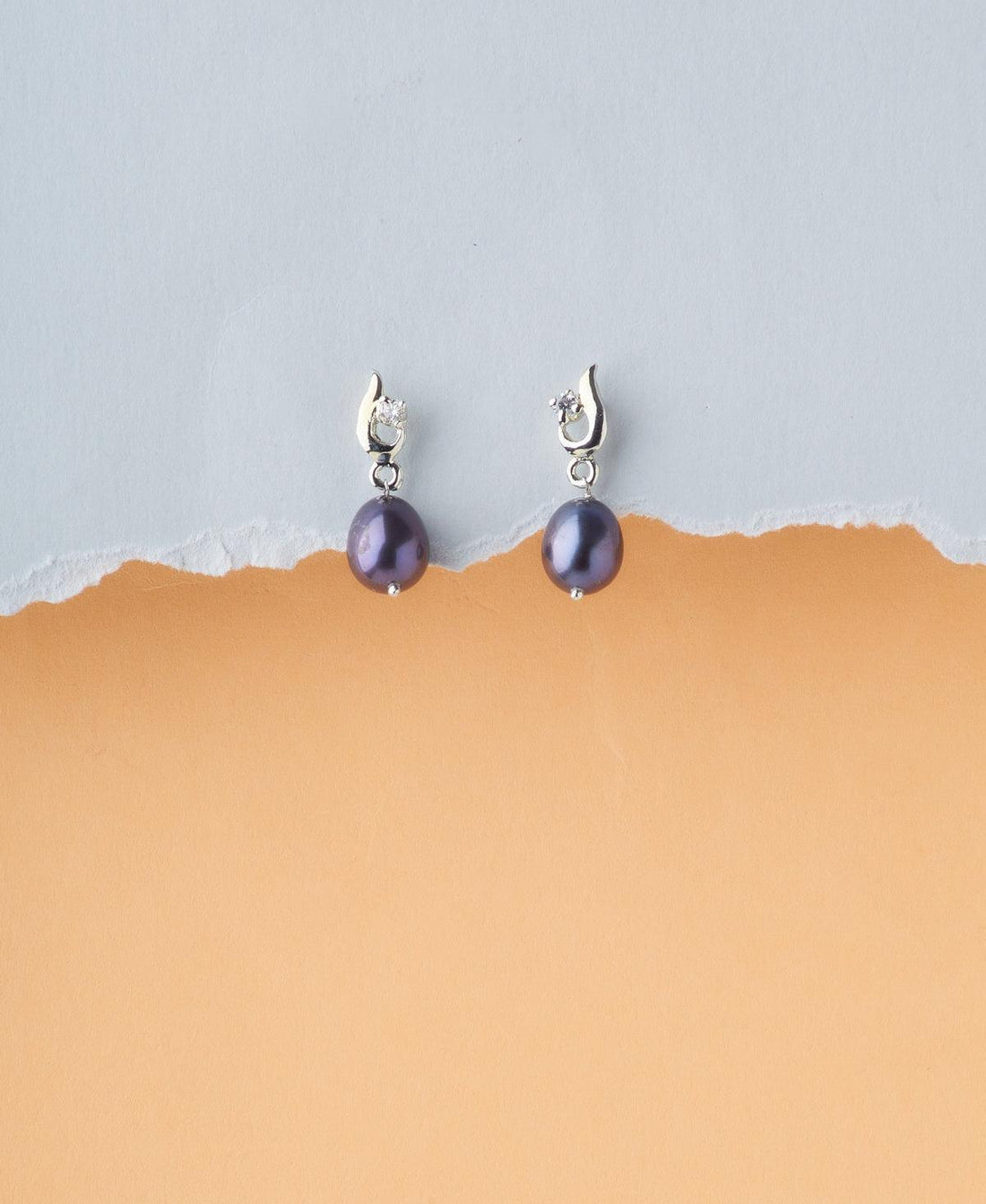 Delicate Stone Studded Pearl Earring - Chandrani Pearls