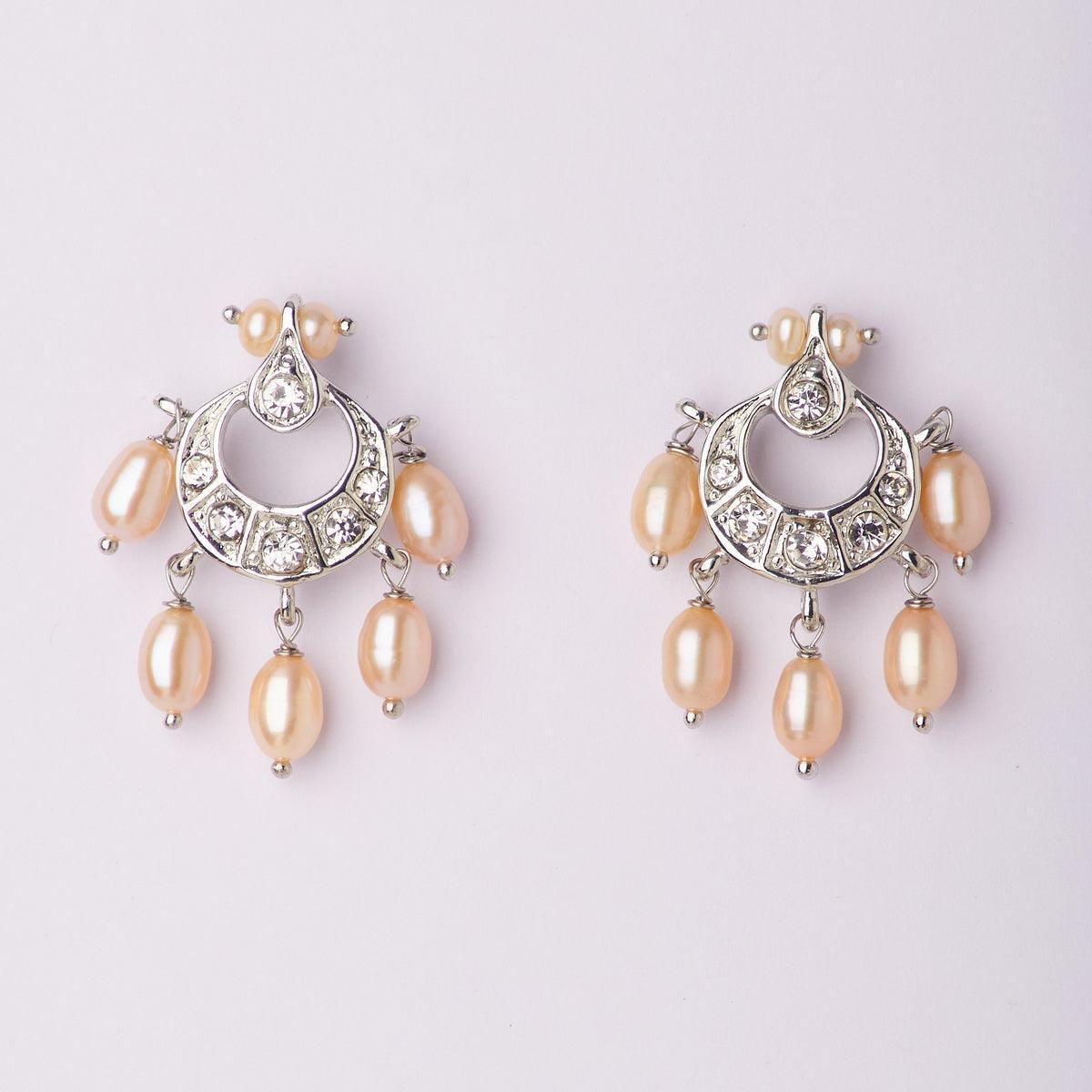 Delicate Stone Studded Pearl Earring - Chandrani Pearls