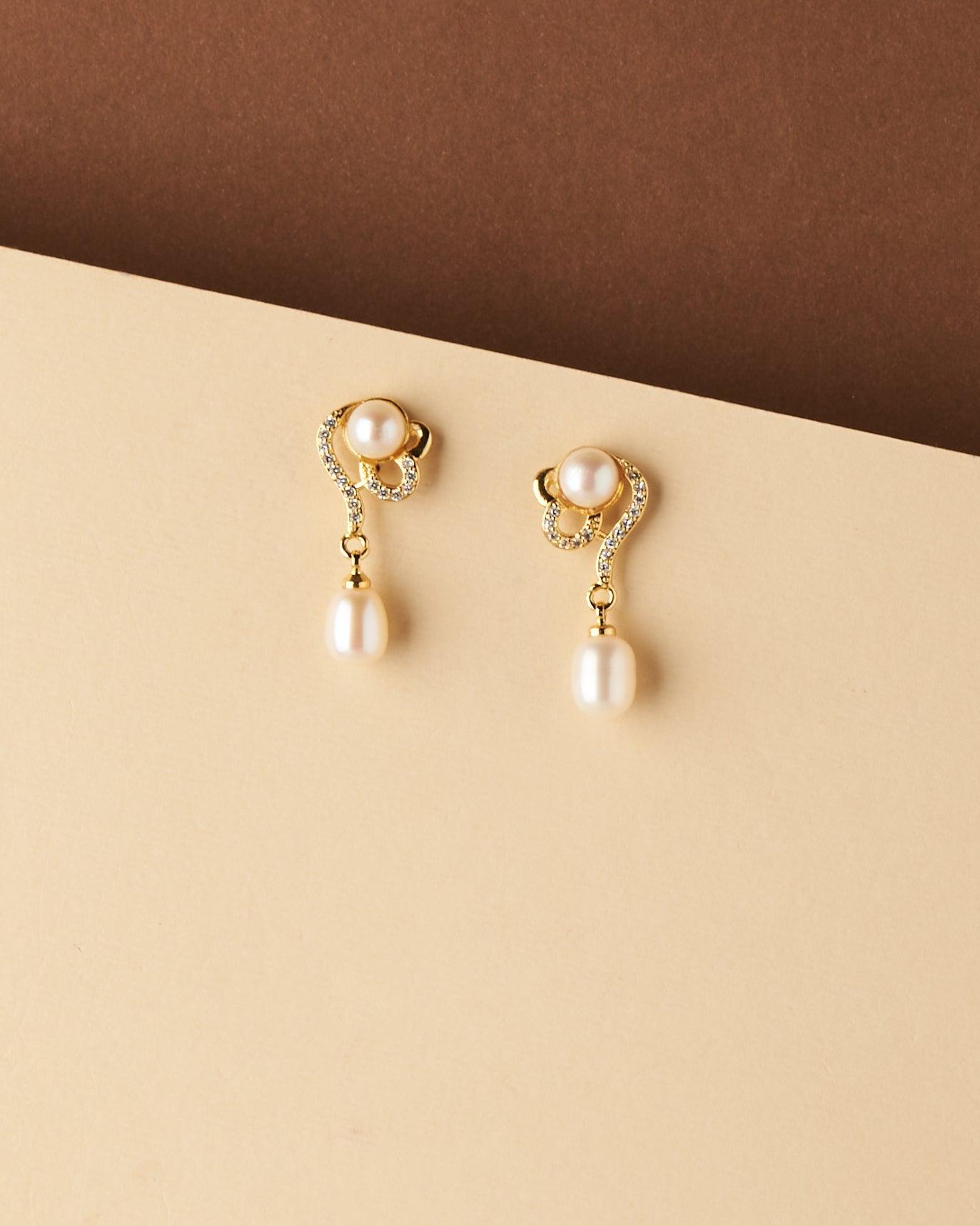 Delicate Stone Studded Pearl Earring - Chandrani Pearls