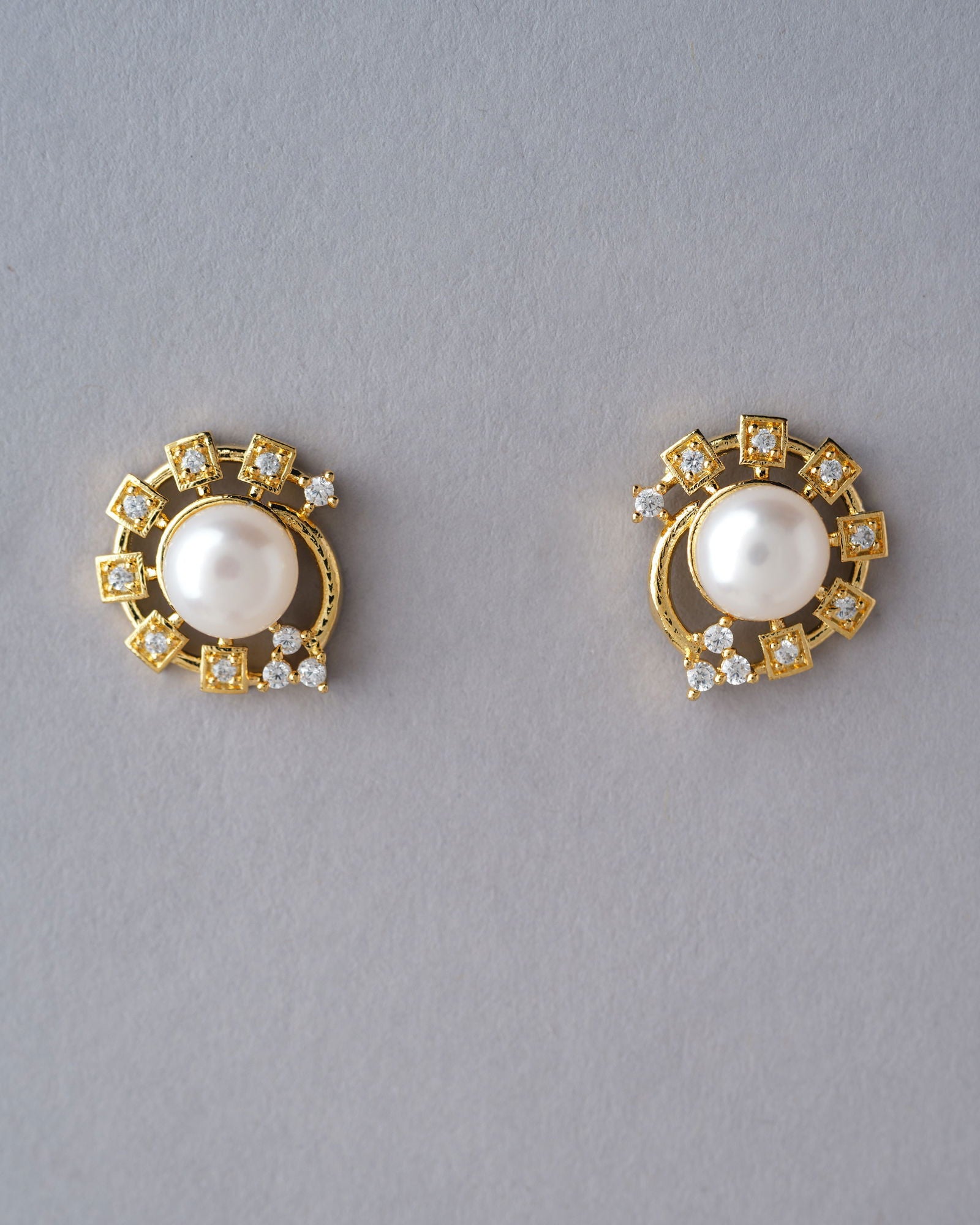 Delicate Stud Pearl Earring - Chandrani Pearls