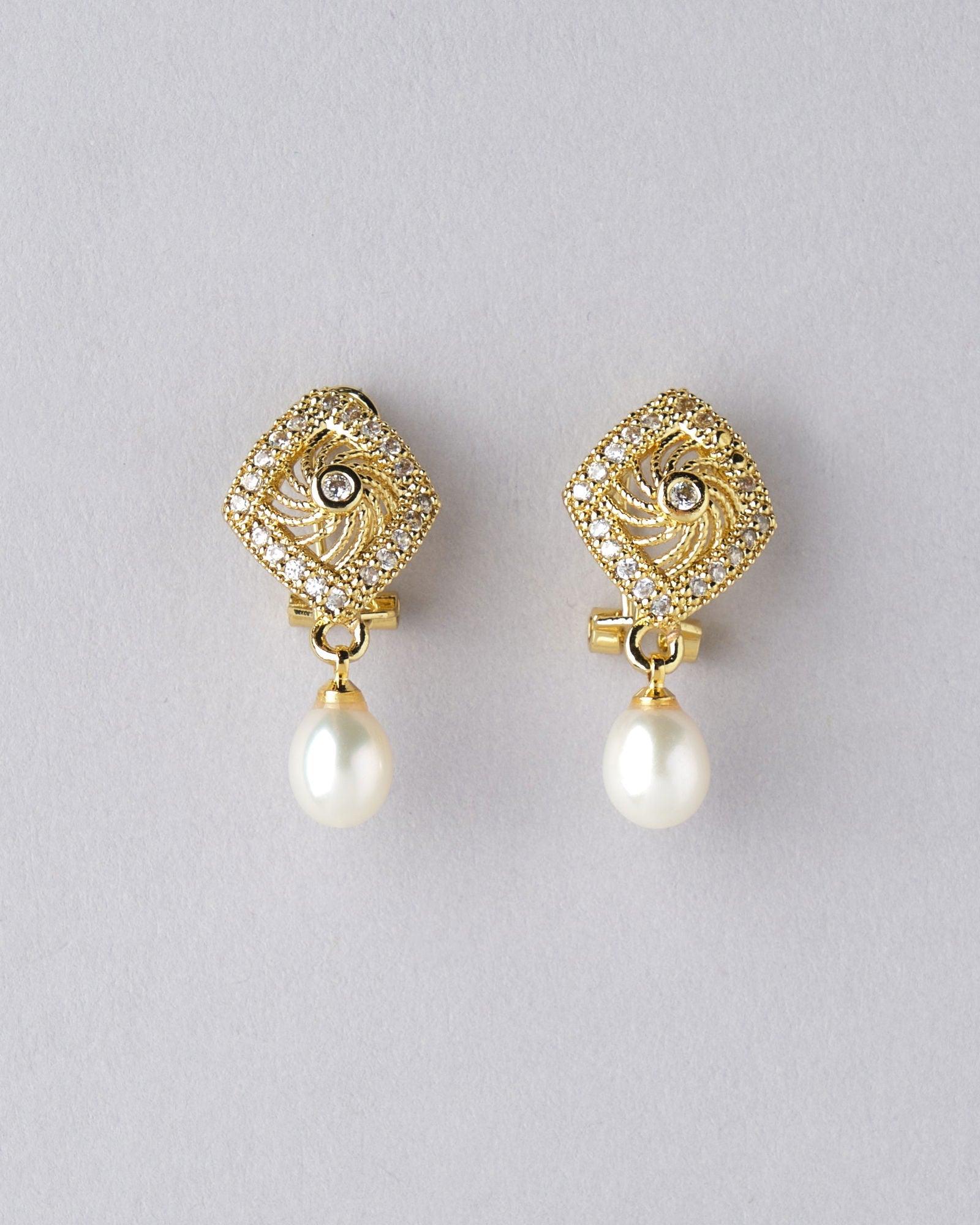 Elegant Pearl Earring - Chandrani Pearls