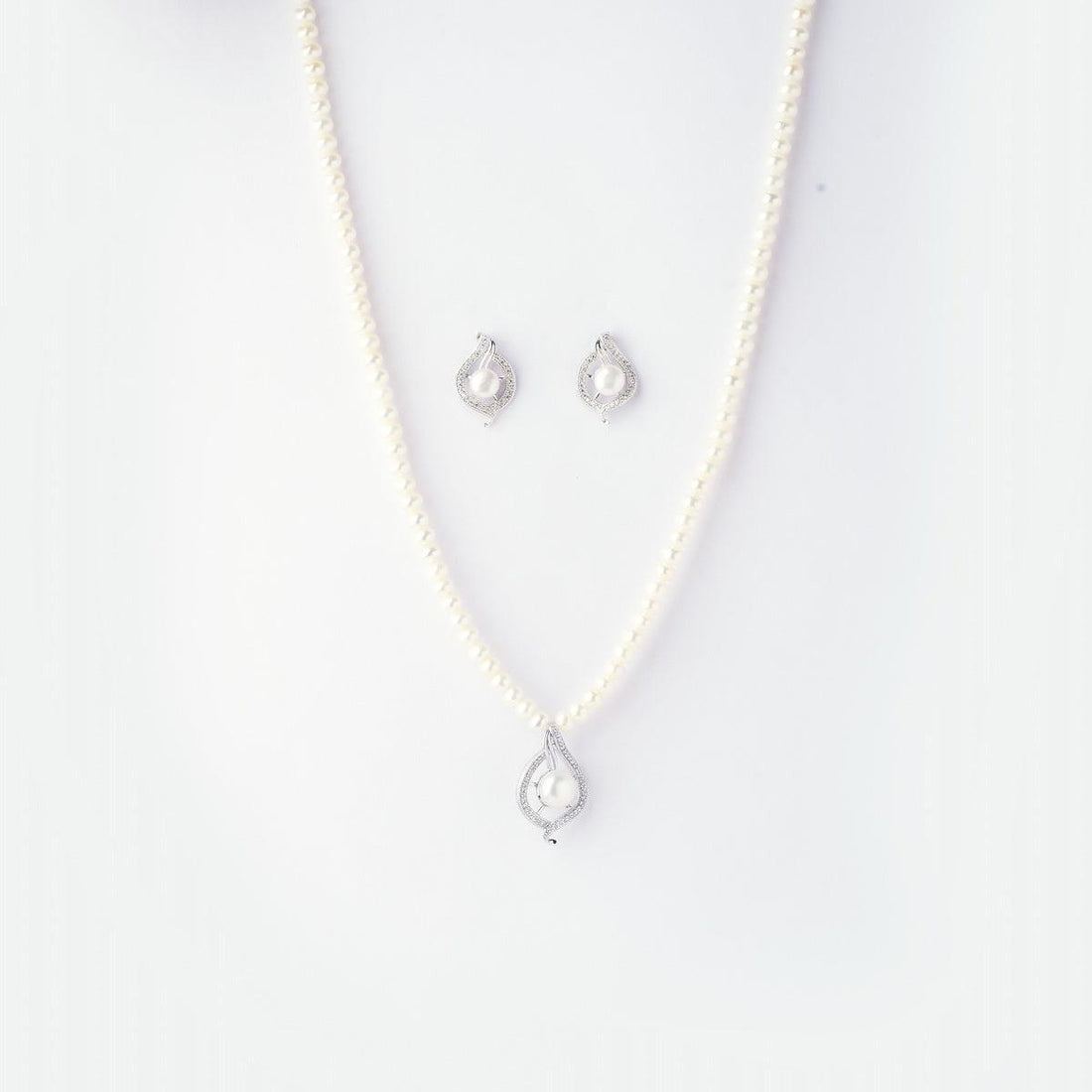 Elegant Pearl Necklace Set - Chandrani Pearls